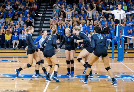 Bulls Down Northern Illinois In Five Sets Image