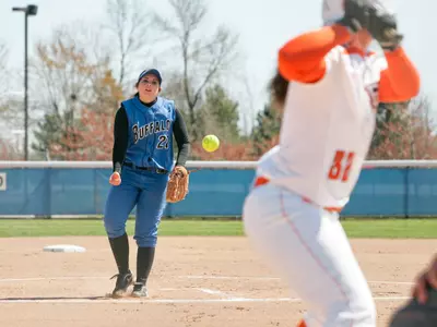 Bulls Drop Weekend Finale To Eastern Illinois, 7-6 Image