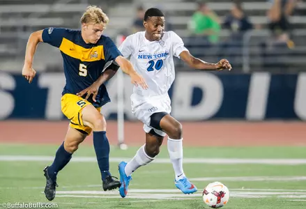 Bulls Come From Behind to Tie Detroit, 2-2 Image