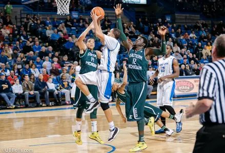 Bulls Soar Over Eagles, 76-66 Image