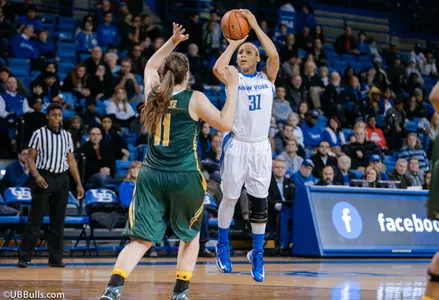 Late Run Lifts Siena Women's Basketball Team To 58-50 Victory Over The Bulls Image