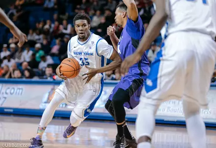 Bulls Roll Past Niagara, 88-62 Image