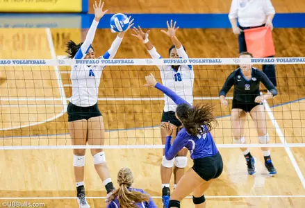 Volleyball Powers to 2-0 Start in MAC Play Shutting Down Miami (OH), 3-0 Image