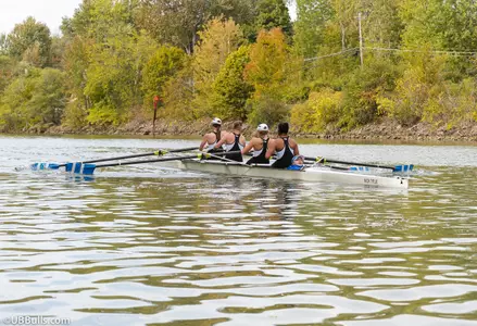 Women's Rowing Ends Fall Season on a Strong Note Image