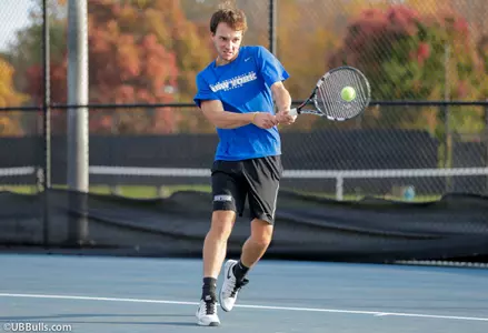 Three Bulls Win Individual Championships at MAC Invite Image