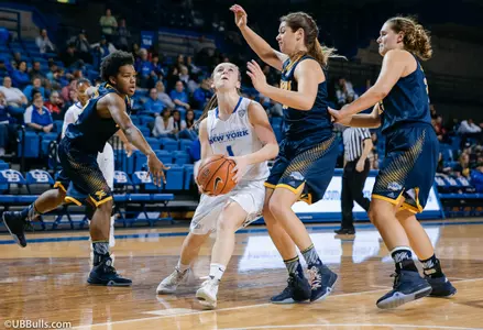 Bulls Top Crosstown Rival Canisius, 54-40 Image