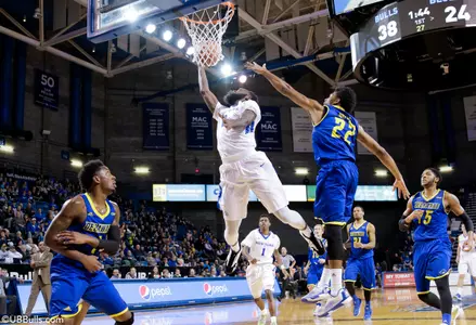 Bulls Roll To 99-79 Win Over Delaware Image