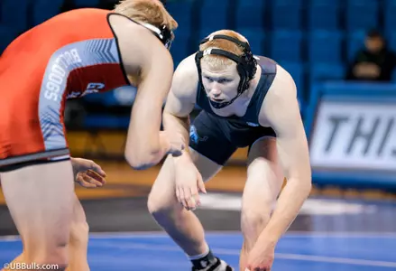 Bulls Complete Day One at Midlands Image