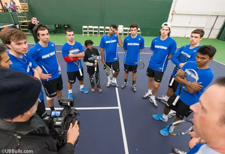 Men's Tennis Wins Third Straight Defeating YSU 5-2 Image