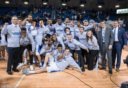 Bulls Clinch Share Of MAC Crown With 77-75 Win Over Bowling Green Image