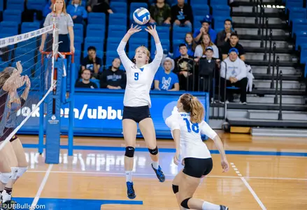 Bulls Set Records In Five-Set Loss To Central Michigan Image