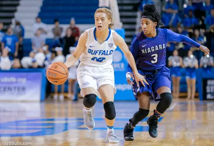 Women's Hoops Aims For 3-0 Start As They Welcome Manhattan On Saturday Afternoon Image