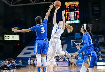 Women's Hoops Runs Away With 74-50 Win Over Hofstra; Improves To 7-0 On The Year Image