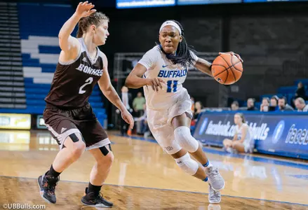 Stingy Defense Leads Women's Hoops To Second Straight Road Victory, 61-50 Image