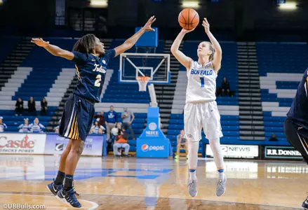 Women's Hoops Falls On The Road To Toledo, 85-63 Image