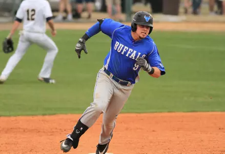 Murray State Powers Past Bulls, 12-4 Image