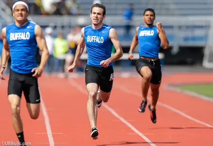 Bulls End Season by Breaking 4X400 School Record Image