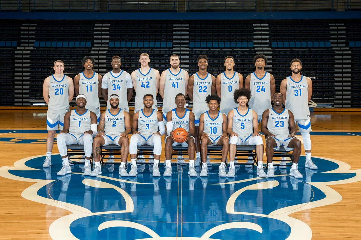 2019-20 Buffalo Men's Basketball Team Photo
