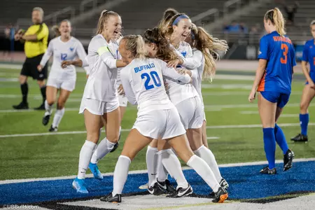 CELEB_HUDDLE_20190906wsoc_0729