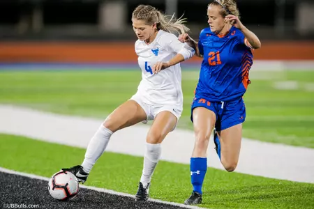 WALSH_20190906wsoc_1454