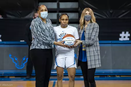 COACH JACK PRESENTS DYAISHA FAIR WITH HER 1000PT CAREER BALL