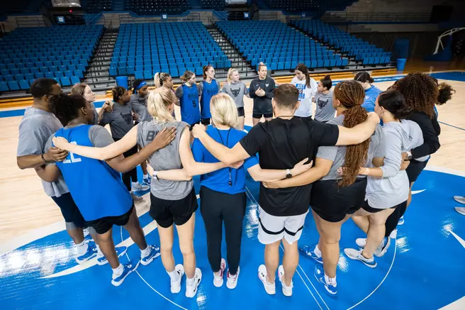 Women's Basketball Silver Bulls