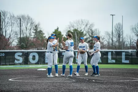 SOFTBALL HUDDLE