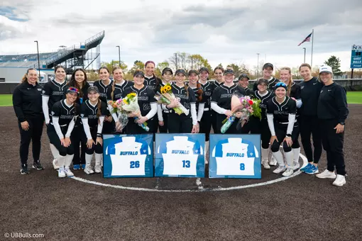 2026 SOFTBALL SENIORS WITH TEAM