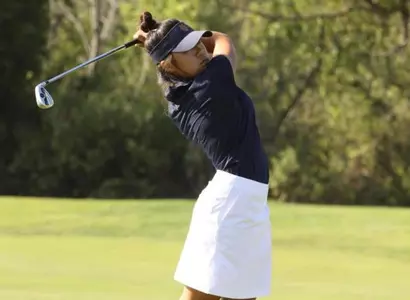 Freshman Sarah Baek Fires A 69 In Her Collegiate Debut And Leads Wolf Pack Classic Image