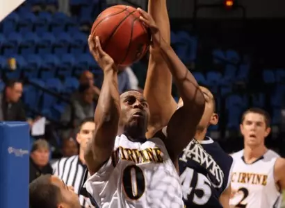 'Eaters Open Big West Play with 71-62 Win at Cal State Northridge Image