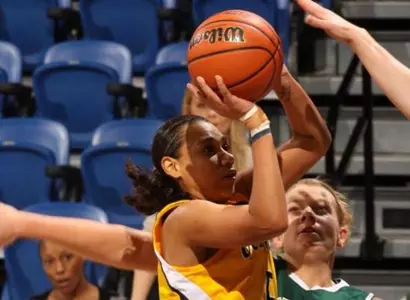 Long Beach State Beats UC Irvine 63-51 In Black & Blue Rivalry Game Image
