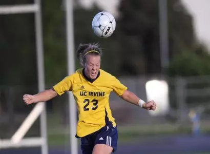 No. 17 Anteaters Bring Defense in 1-0 Upset Image