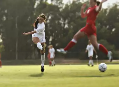 No. 17 Anteaters Open with 2-1 Win Image