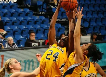 Bakersfield Pulls Away Late in 71-64 Victory Over UC Irvine Image