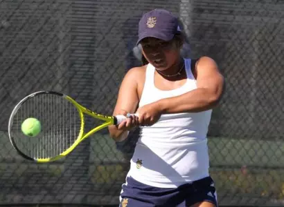 Anteaters Compete in 4-3 Loss to No. 29 Waves Image