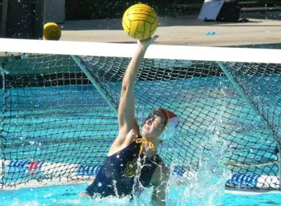 No. 7 UCI Gets High Fives Image