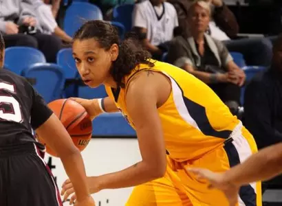 Kassandra McCalister Named ESPN Zone Anaheim Anteater Of The Week Image