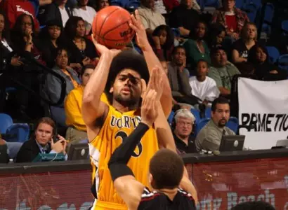 UC Irvine Travels to UC Riverside Saturday in Regular-Season Finale Image