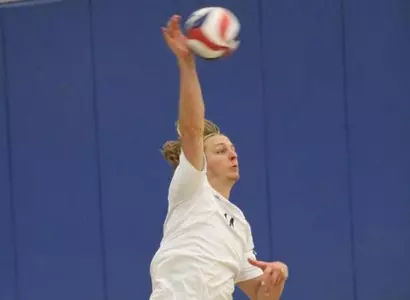 Jeremy Dejno Leads No. 1 UC Irvine Past No. 15 UC Santa Barbara, 3-0 Image