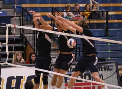 No. 2 UC Irvine Takes Care Of Business With 3-0 Sweep Of No. 12 UC San Diego Image