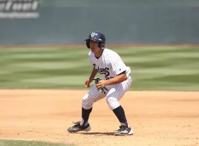Rally Stopped Short In Ninth As Anteaters Lose To Roadrunners Image