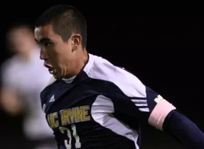 Iwasa's Equalizer Not Enough Against No. 7 Lobos Image