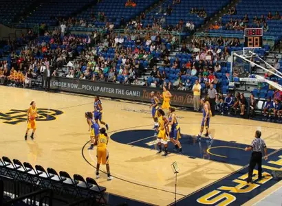 UC Irvine's Rally Comes Up Short Against UC Riverside Image