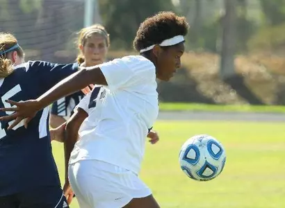 'Eaters Zap UC Davis 3-1, Zip Up Weekend Sweep Image