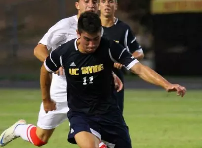 Iwasa Lifts No. 18 Anteaters in 89th Minute Image