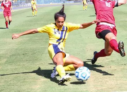 Women's Soccer Starts Homestand with UC Riverside, UC Davis Image