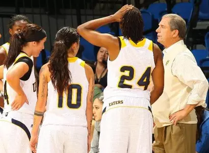 UC Irvine Travels Up The 405 Freeway To LMU Thanksgiving Classic Image