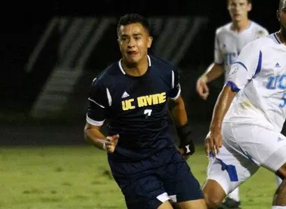 No. 24 Anteaters Turn Tables Late, Down Highlanders 2-1 Image