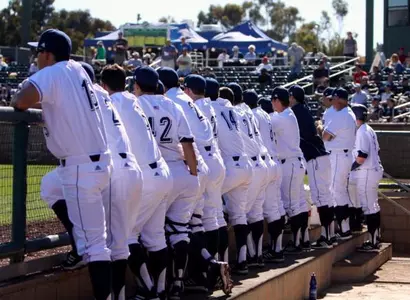 No. 21 UC Irvine Loses Lead, Series At UC Riverside Image