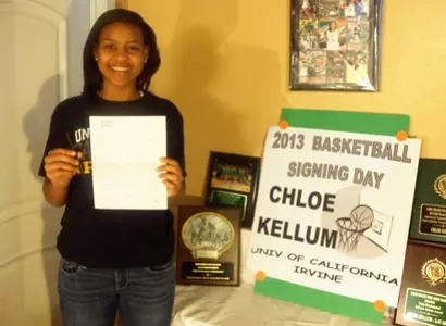 Women's Basketball Signs Chloe Kellum Image